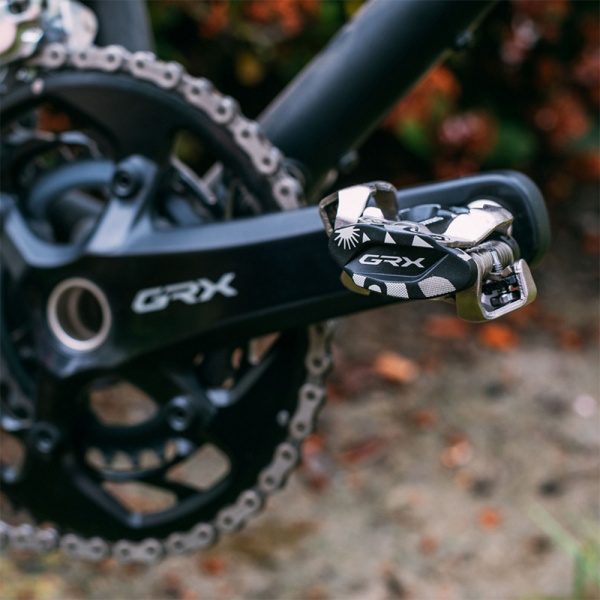 Педали Shimano GRX Limited Edition M8100-UG, SPD, с шипами