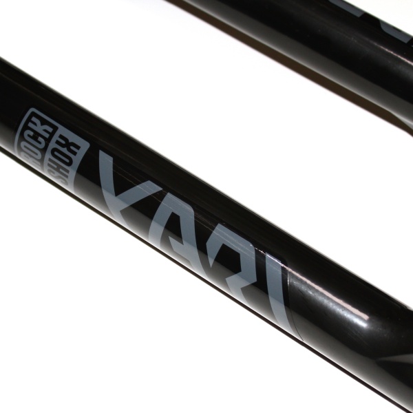 Амортизационная вилка RockShox Yari RC 29"+ 140MM BLACK 110*15mm boost